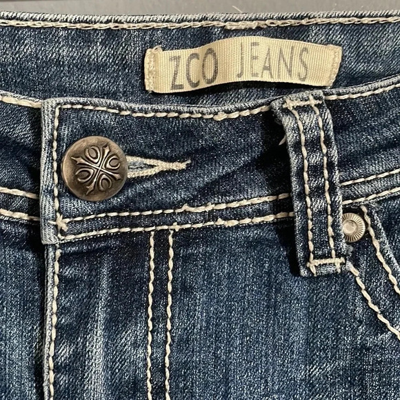 ZCO jeans ladies size 11 flared dark wash embellished pockets - Picture 3 of 8